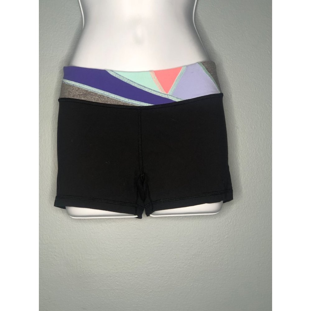 Iviva size 14 shorts black